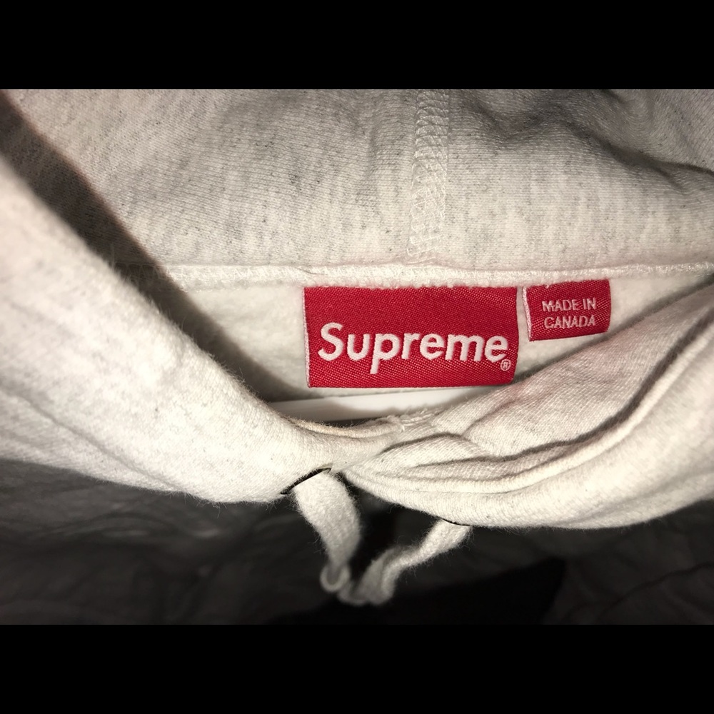 supreme sweatshirt